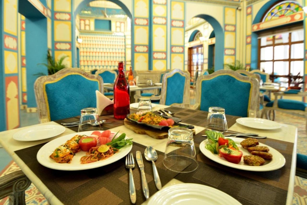 Nirbana Palace - A Heritage Hotel And Spa Jaipur Eksteriør bilde