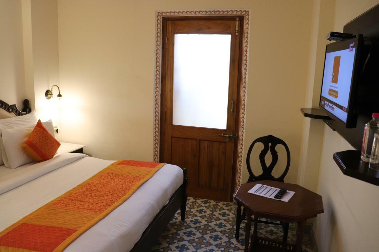Nirbana Palace - A Heritage Hotel And Spa Jaipur Eksteriør bilde