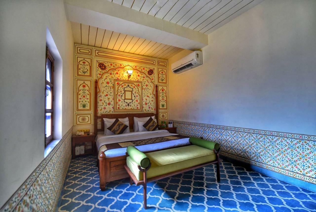 Nirbana Palace - A Heritage Hotel And Spa Jaipur Eksteriør bilde