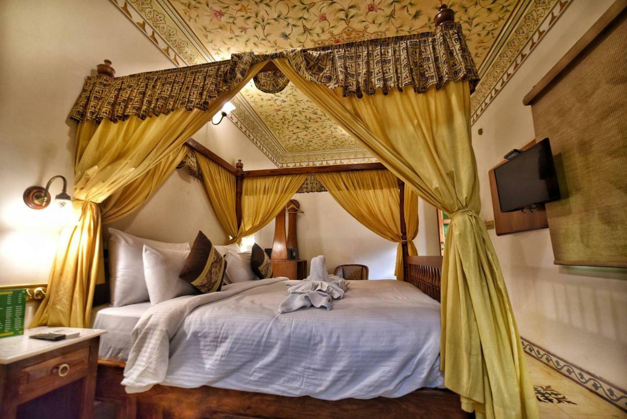 Nirbana Palace - A Heritage Hotel And Spa Jaipur Eksteriør bilde