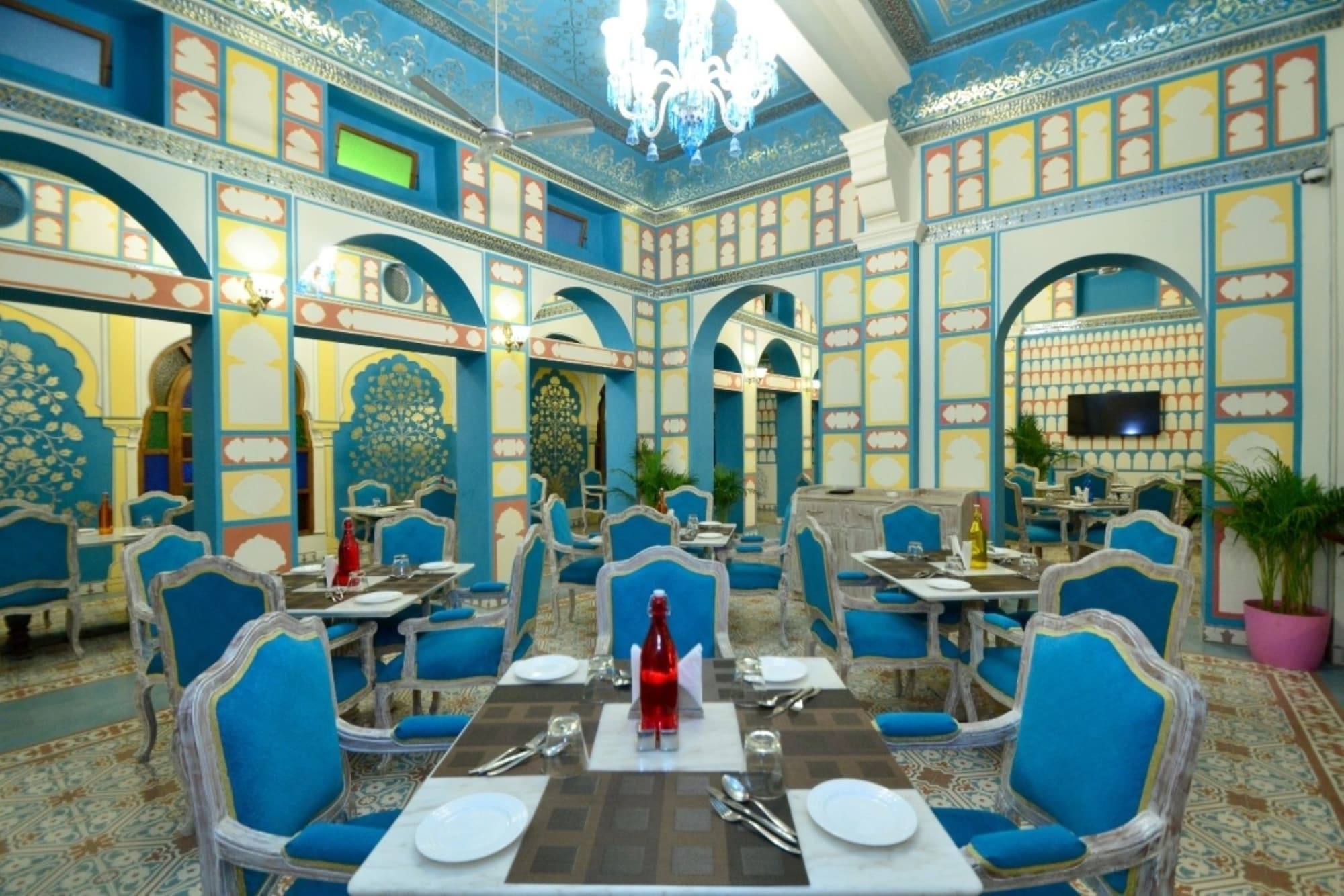 Nirbana Palace - A Heritage Hotel And Spa Jaipur Eksteriør bilde